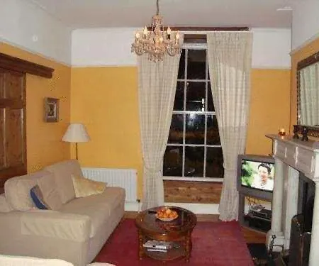 Bed & Breakfast Huband House 2*